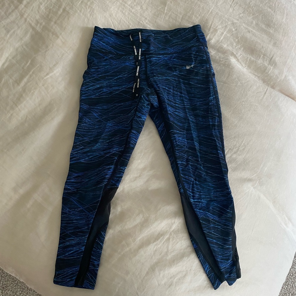 Nike Capri Leggings (small)